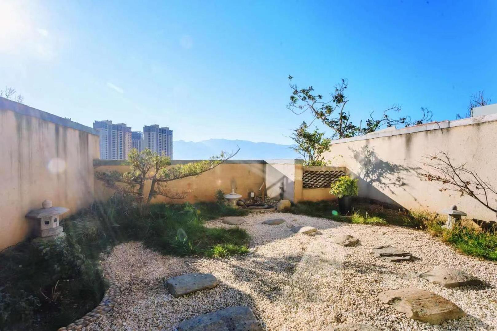 Dali Listening Sea View Villa大理听城海景别墅 Exterior foto